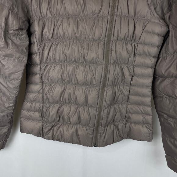 Athleta Women's Downalicious Asymmetric Zip Down Puffer Jacket 929527 Size M - Picture 3 of 10
